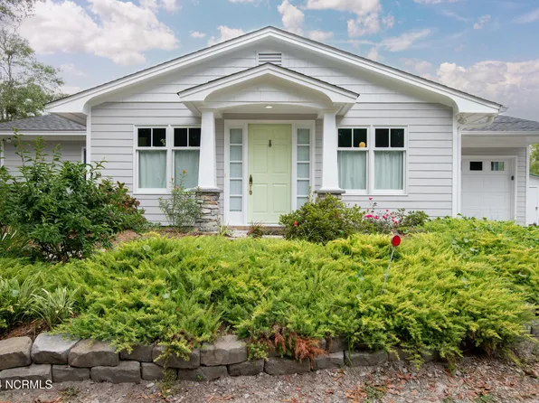 136 Rush Point Road, Harkers Island, NC 28531