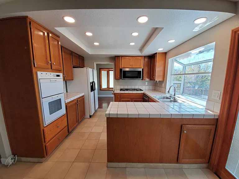5700 Skyview Pl — Photo 5