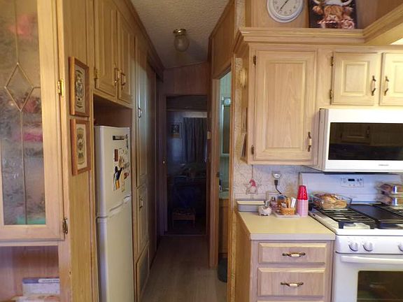 3rd image of 1050 S Arizona Blvd #33