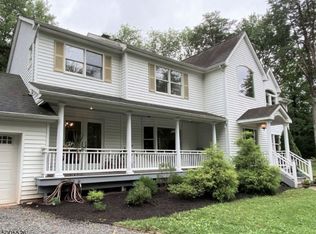 24 Cedar Rd, Whitehouse Station, NJ 08889