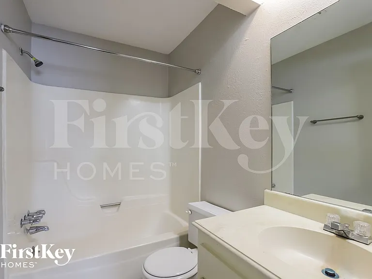 13361 Lake Breeze Ln — Photo 13