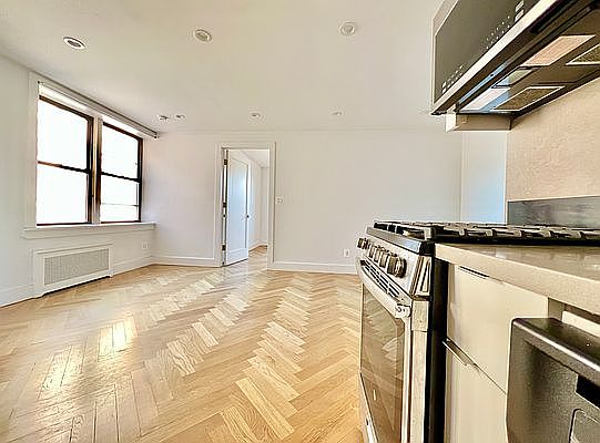2nd image of 111 Woodruff Ave #6B