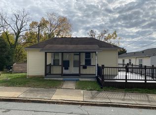 1104 Apple St, Winston Salem, NC 27101