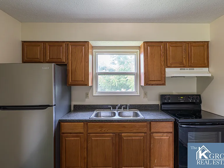 390 Elm Rd #19 — Photo 4