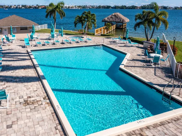 20 S Lakeshore Dr #C, Hypoluxo, FL 33462