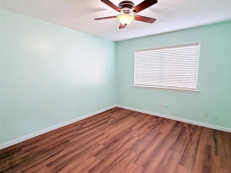 8914 Beau Monde Dr — Photo 17