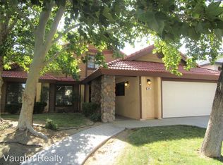 909 Sol Ct, Ridgecrest, CA 93555