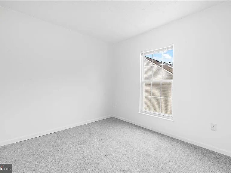 11304 Southlakes Dr — Photo 22