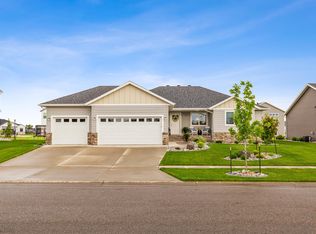 1111 Commander Dr W, West Fargo, ND 58078
