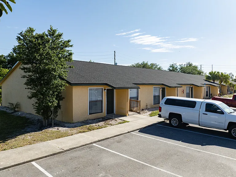 Springwood Villas — Photo 10