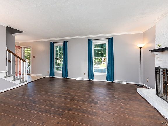3rd image of 503 Kennesaw Ct