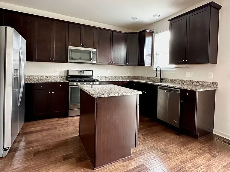 107 Foundry Ln #31 — Photo 2