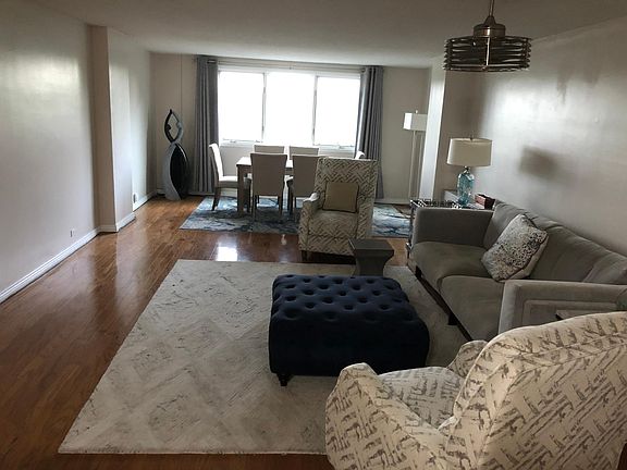 2nd image of 2225 Buchtel Blvd #3