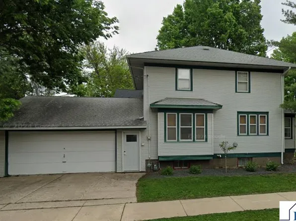 601 Wall St, North Mankato, MN 56003