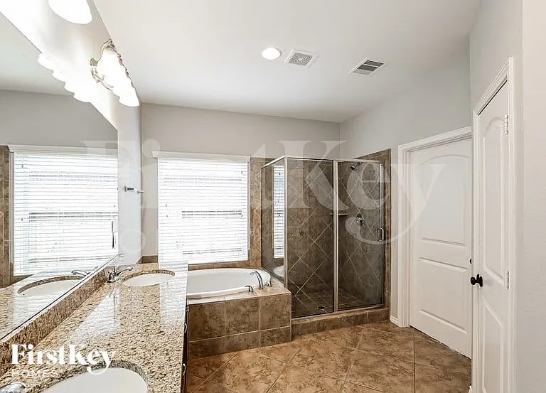 10402 Golden Hearth Ln — Photo 10