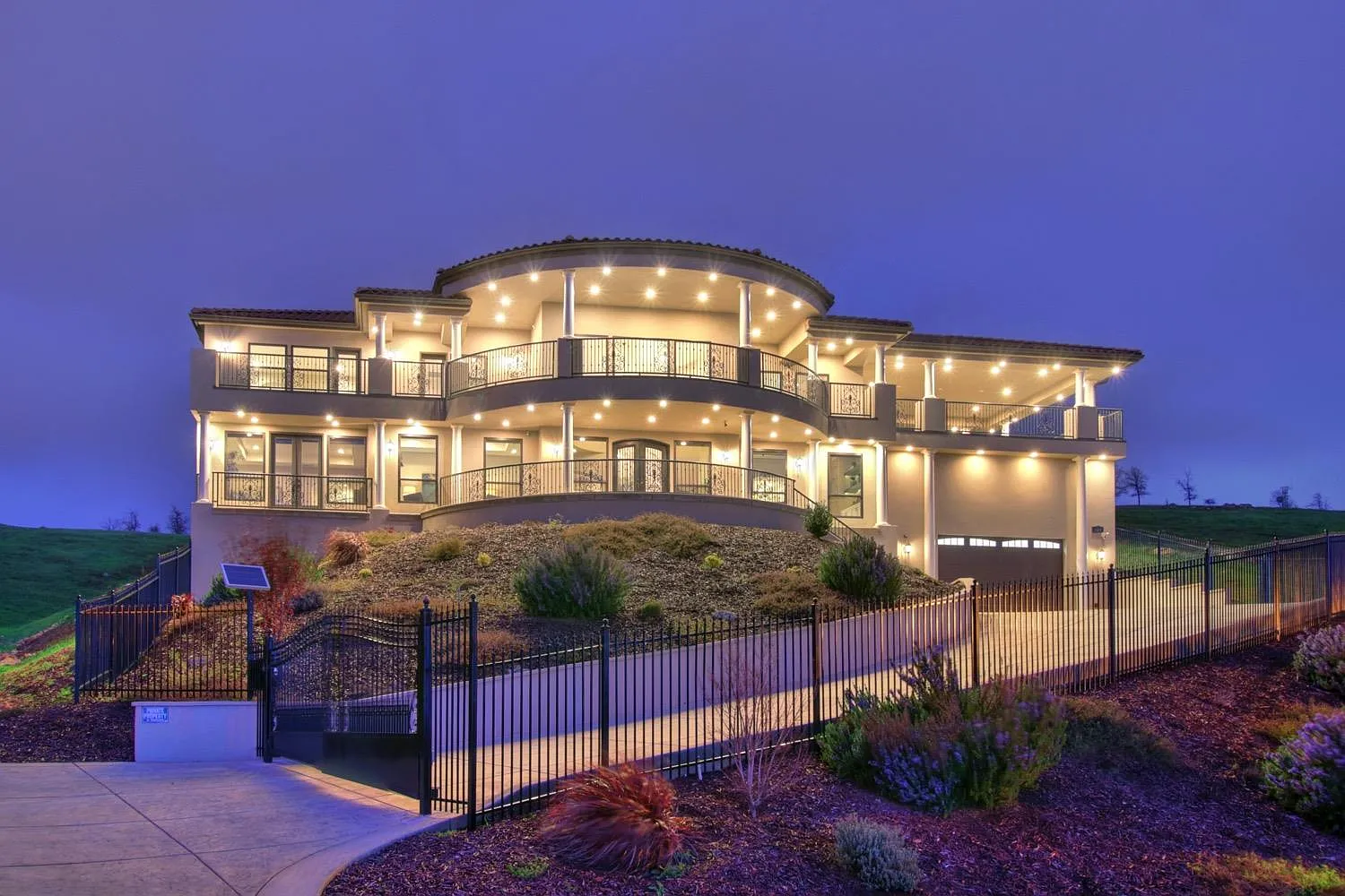 324 Tobrurry Way photo 1