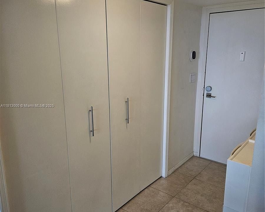 1st image of 2555 Collins Ave #1580