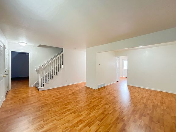 4th image of 5541-5547 Christopher Ct #5541