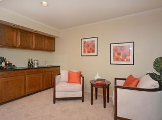 19911 Vineyard Ln, Saratoga, CA 95070