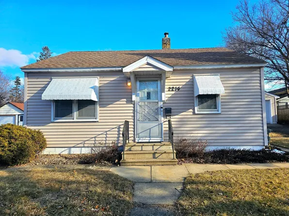 2214 Wingfield Ave, Anoka, MN 55303