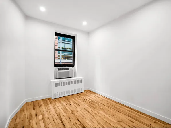 315 East 95th Street image 7 of 9