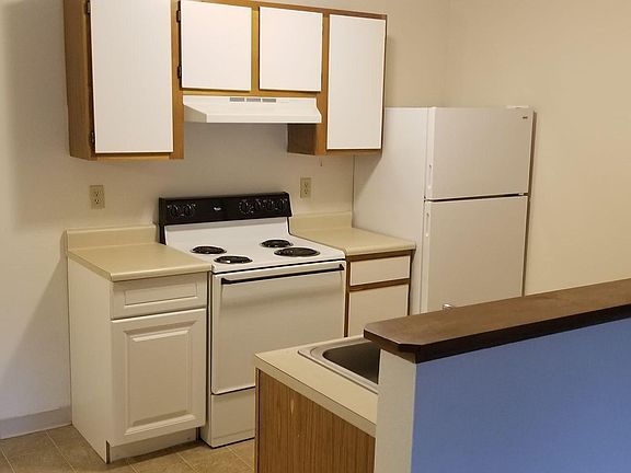 4th image of 6131 Applegrove Ln
