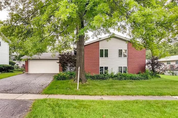 1st image of 2723 Mitchell Dr