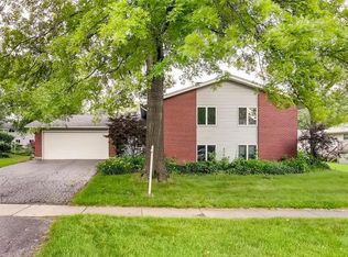 2723 Mitchell Dr, Woodridge, IL 60517