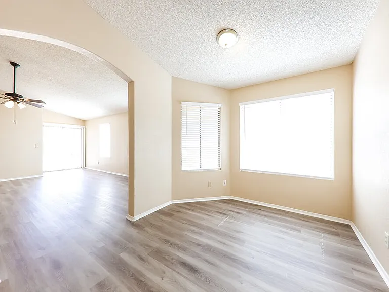 8864 W Morningside Dr — Photo 6
