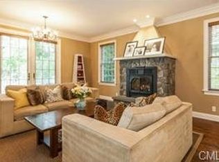 11 Park Ave, Old Greenwich, CT 06870