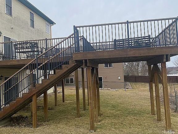 3rd image of 863 Southern Ridge Dr SW