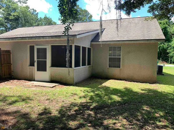 427 Admirals Walk Dr, Saint Marys, GA 31558