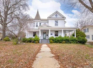 225 Franklin St, South Hill, VA 23970