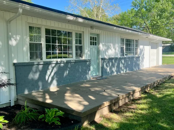 319 N Elgin Avenue, Bolivar, MO 65613