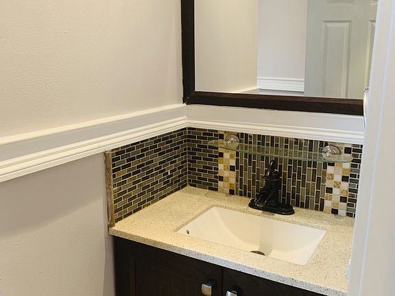 4th image of 394 Irvine Turner Blvd #2