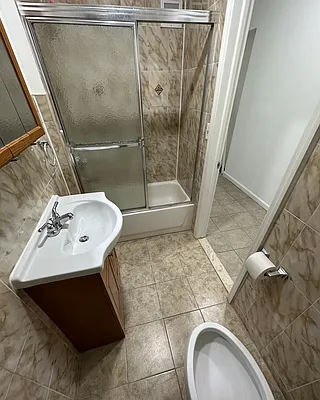 Rented by New York Realty Minimax Inc | media 9