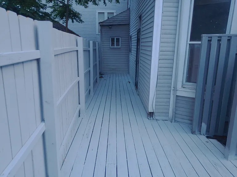 411 Noble St — Photo 21