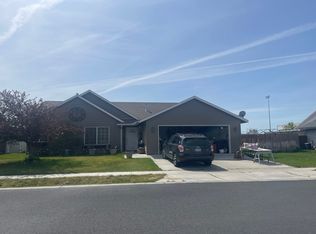 747 W Joseph Ave, Hermiston, OR 97838