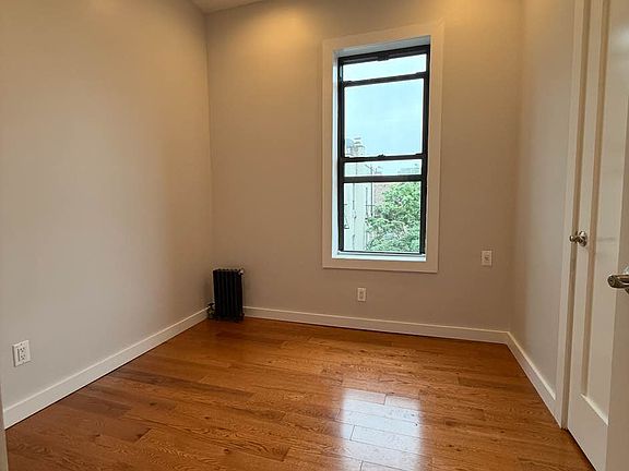 5th image of 1140 President St #4R