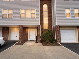 32 Deer Court Dr, Middletown, NY 10940