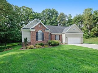 10903 Falls Branch Ln, Charlotte, NC 28214