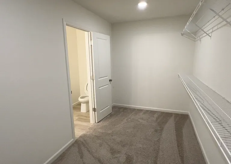 150 Mayfield Dr — Photo 16