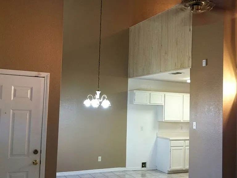 17010 Pastoria Dr — Photo 19