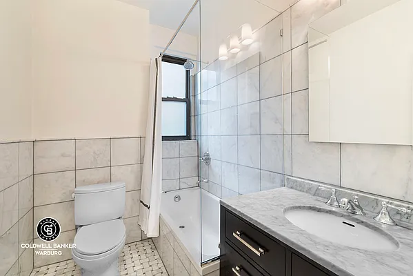 Sold by Coldwell Banker Warburg | media 7