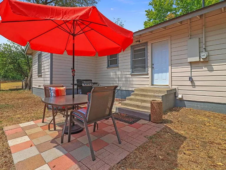 319 Arnold Ave — Photo 13