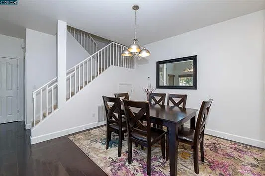 3 bed, 2.5 bath, 1992 sqft, $6,000 — Photo 4