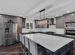 33 Cedar St, Eatontown, NJ 07724