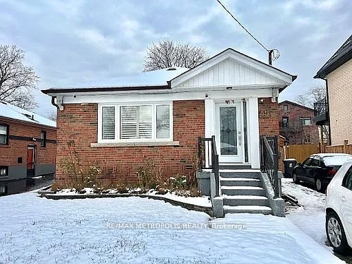 45 Kingsdown Dr #BASEMENT