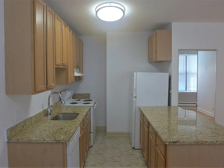 808-12 W Junior Terrace — Photo 7