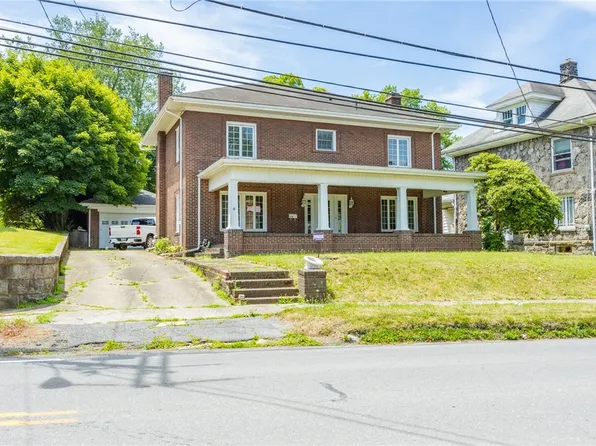 919 E Mahoning St, Punxsutawney, PA 15767